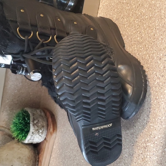 snow boots - Picture 8 of 8